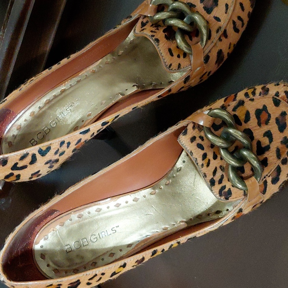 BCBGirls Leopard Print Heels with Gold Chain - Picture 3 of 7